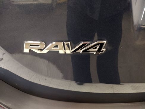 Used 2014 Toyota RAV4 XLE AWD/4WD image 16