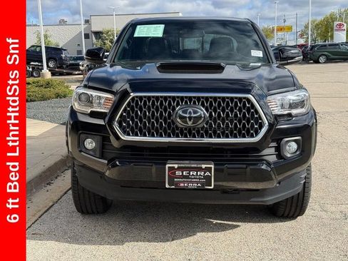 Used 2019 Toyota Tacoma TRD Sport w/ TRD Premium Sport Package AWD/4WD image 8