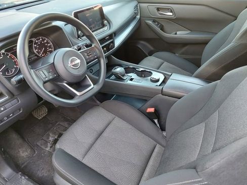 Used 2024 Nissan Rogue SV image 9