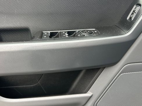 Used 2022 Ford F150 XLT image 11