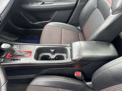 Used 2025 Nissan Kicks SR FWD image 22