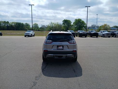 Used 2019 Jeep Cherokee Limited w/ Trailer Tow Group image 7