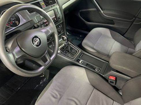 Used 2016 Volkswagen e-Golf SE image 11