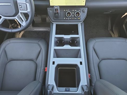 New 2026 Land Rover Defender 110 X-Dynamic SE AWD/4WD image 25