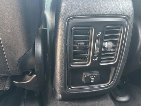 Used 2011 Jeep Grand Cherokee Laredo AWD/4WD image 49