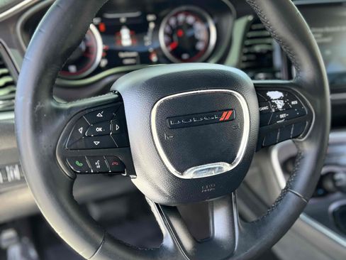 Used 2017 Dodge Challenger R/T RWD image 7