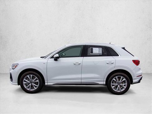 Certified 2025 Audi Q3 2.0T Premium Plus w/ Premium Plus Package image 8