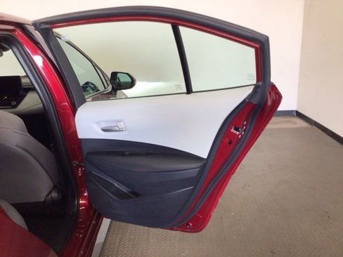 Used 2024 Toyota Corolla SE image 8