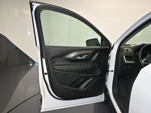 Used 2024 GMC Terrain SLE AWD/4WD image 10