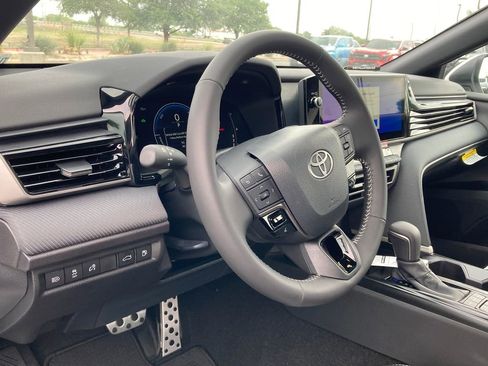 New 2026 Toyota Camry SE image 9