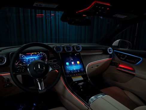 New 2026 Mercedes-Benz GLC 300 image 13