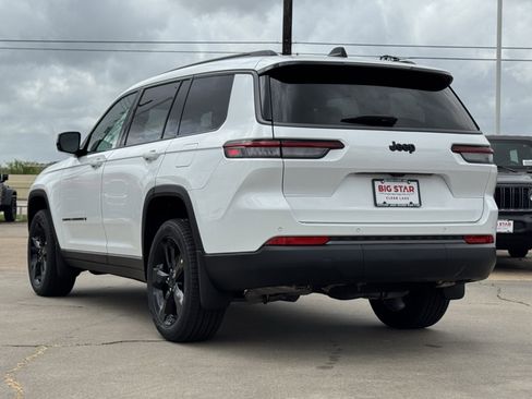 New 2026 Jeep Grand Cherokee L Limited RWD image 8