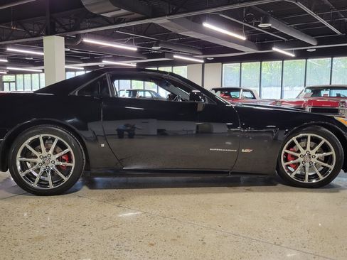 Used 2008 Cadillac XLR V RWD image 20