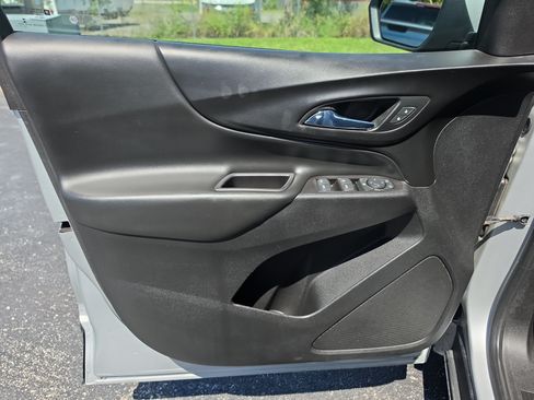 Certified 2019 Chevrolet Equinox LT FWD image 17