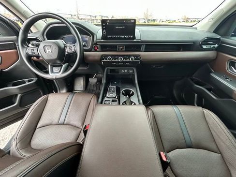 Used 2024 Honda Pilot Elite image 18