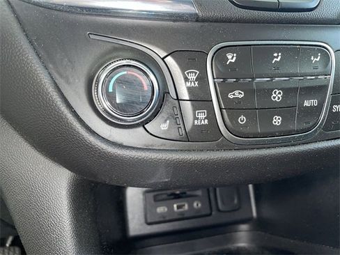 Certified 2022 Chevrolet Equinox LT image 32