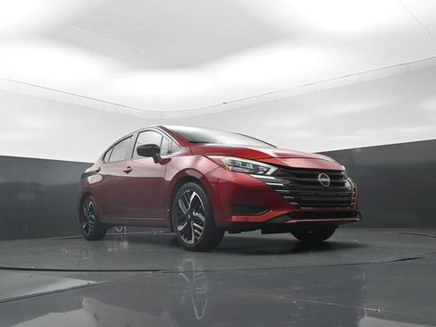 Used 2025 Nissan Versa SR w/ Trunk Package FWD image 33