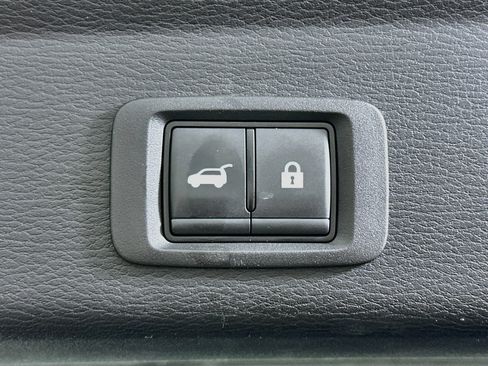 Used 2024 Mitsubishi Outlander SE FWD image 32