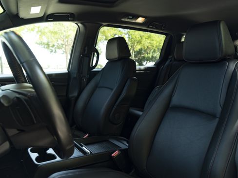 Used 2025 Honda Odyssey Sport-L image 14