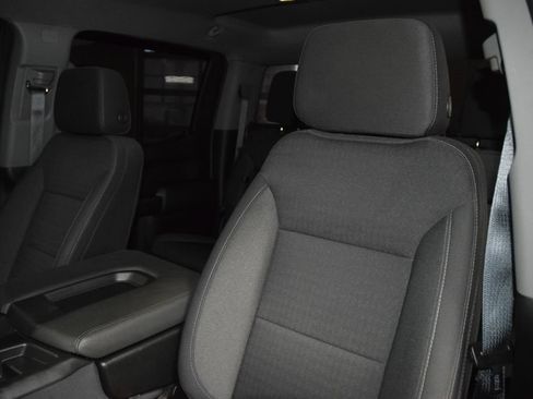 Used 2023 Chevrolet Silverado 1500 Custom AWD/4WD image 40