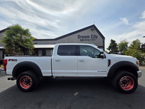 Used 2019 Ford F350 Lariat w/ Lariat Ultimate Package AWD/4WD image 4