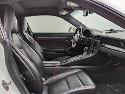 Used 2016 Porsche 911 Turbo image 18