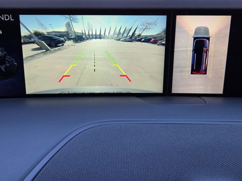 Used 2024 Lincoln Nautilus Premier image 21