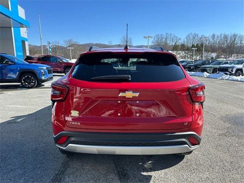 New 2026 Chevrolet Trax LT image 4