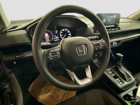 Used 2023 Honda CR-V LX image 12