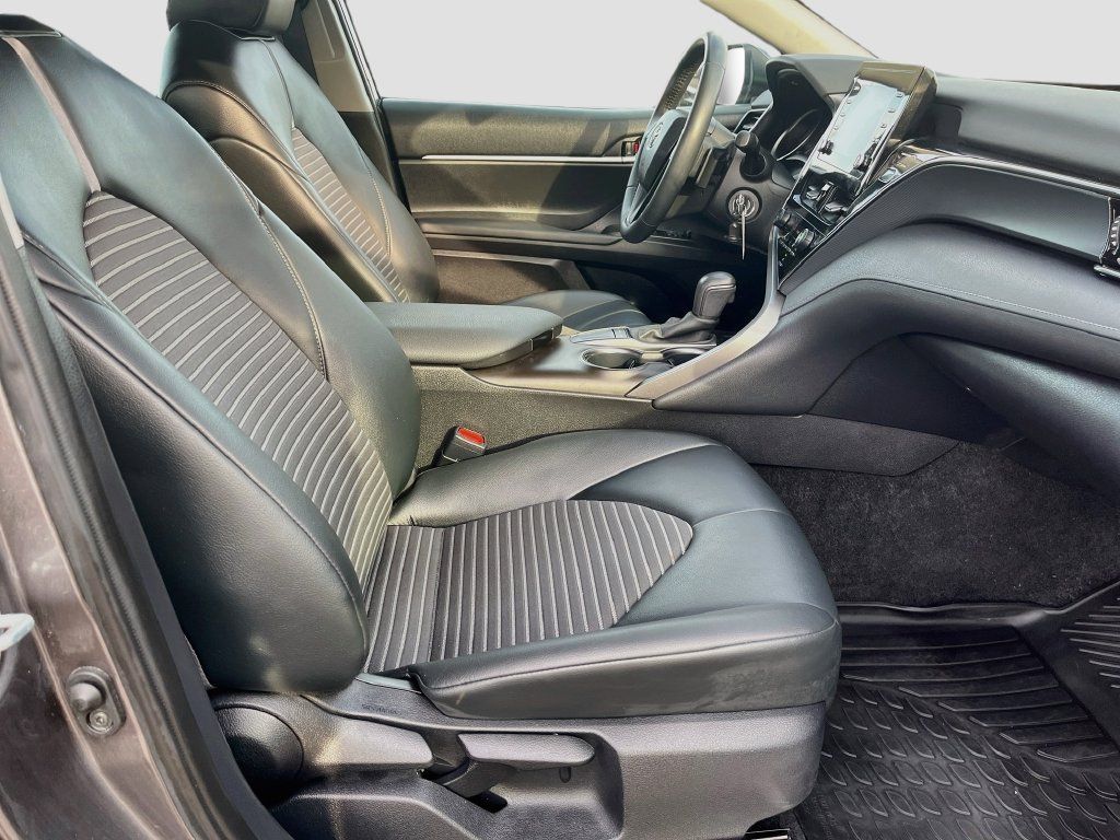 Used 2023 Toyota Camry SE FWD image 25