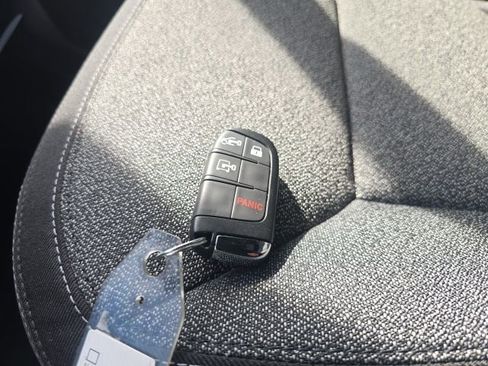 Used 2025 RAM ProMaster 1500 w/ Convenience Group image 23