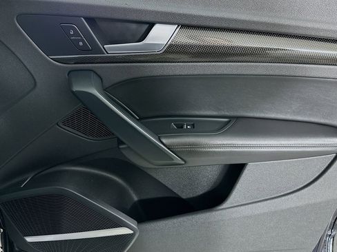 Used 2018 Audi SQ5 Premium Plus w/ Navigation Package image 23