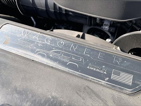 Used 2023 Jeep Wagoneer L Series III w/ Premium Group I AWD/4WD image 34