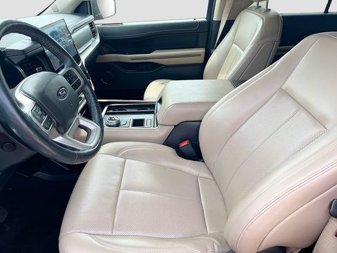 Used 2023 Ford Expedition XLT RWD image 21