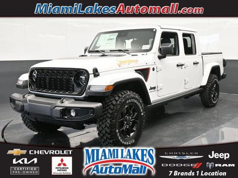 Used 2024 Jeep Gladiator Sport image 1