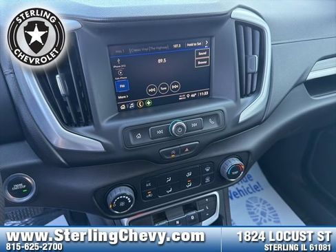 Used 2024 GMC Terrain SLE FWD image 11