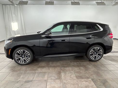 Used 2025 BMW X3 xDrive30i w/ Convenience Package AWD/4WD image 2