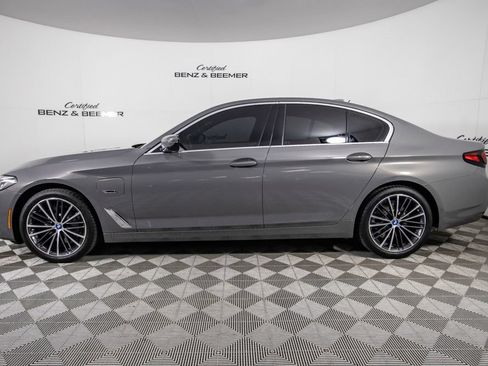 Used 2022 BMW 530e w/ Premium Package RWD image 10