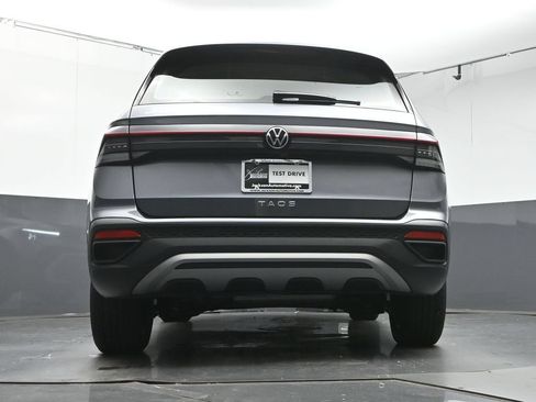 Used 2025 Volkswagen Taos SE FWD image 38