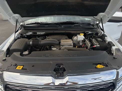 Used 2022 RAM 1500 Limited w/ Body-Colour Bumper Group image 32