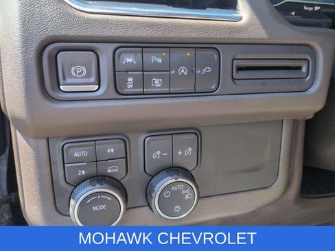 Used 2022 Chevrolet Tahoe LT w/ Luxury Package AWD/4WD image 37
