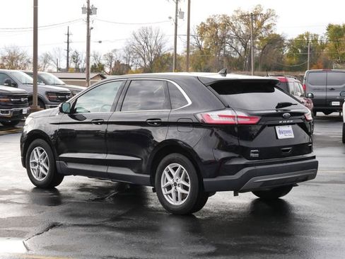 Used 2023 Ford Edge SEL image 3