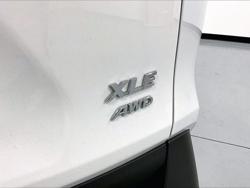 Used 2025 Toyota RAV4 XLE w/ Weather Package AWD/4WD image 35