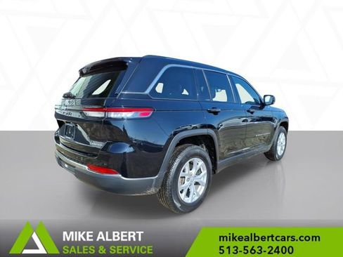 Used 2023 Jeep Grand Cherokee Limited AWD/4WD image 7