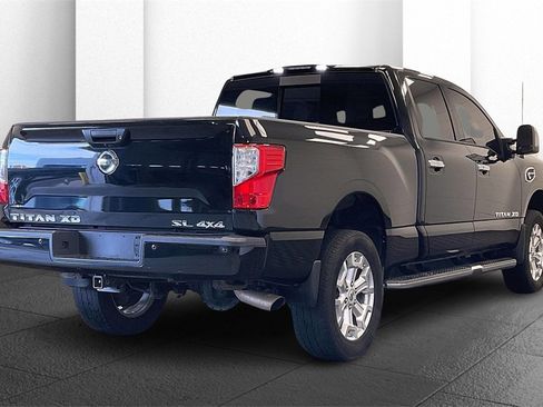 Used 2016 Nissan Titan SL image 12
