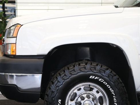 Used 2006 Chevrolet Silverado 2500 W/T AWD/4WD image 48