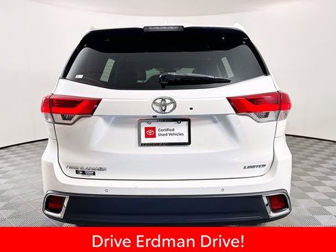 Certified 2018 Toyota Highlander Limited FWD image 22