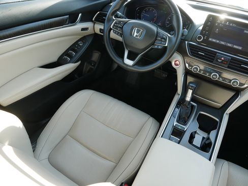 Used 2019 Honda Accord EX-L image 9