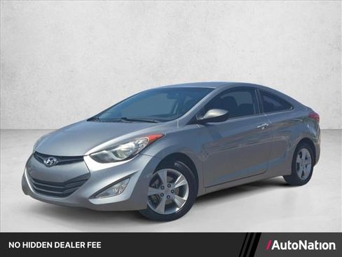 Used 2013 Hyundai Elantra FWD image 1