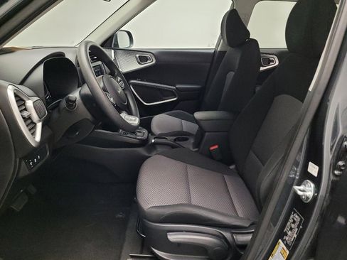 Used 2024 Kia Soul LX w/ Option Group 015 image 17